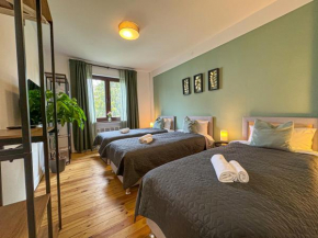 Immostay #8 - Haus für 13 Personen mit 7 Zimmer - Großer Garten & Grill, free Parking, WLAN